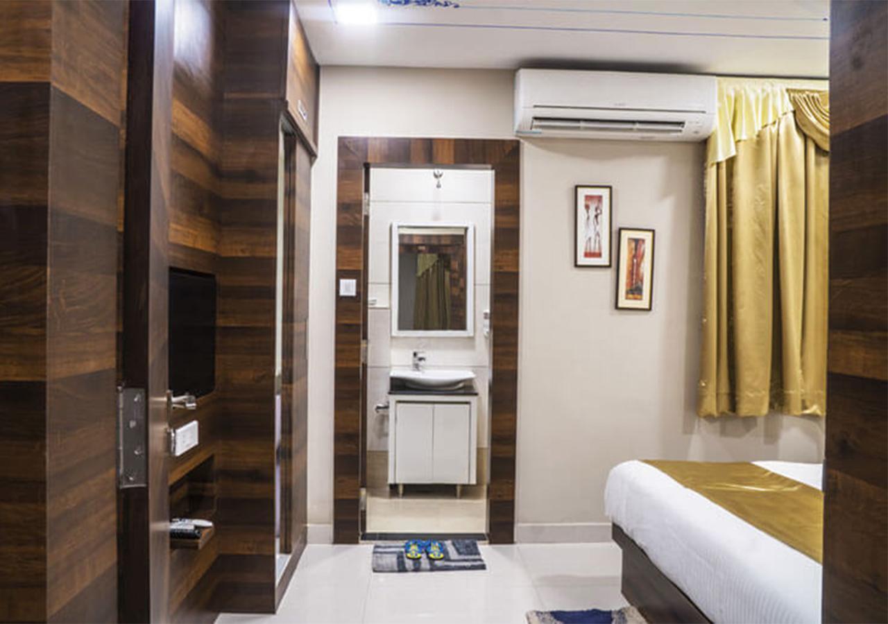 Hotel Kingfisher Udaipur Exteriör bild