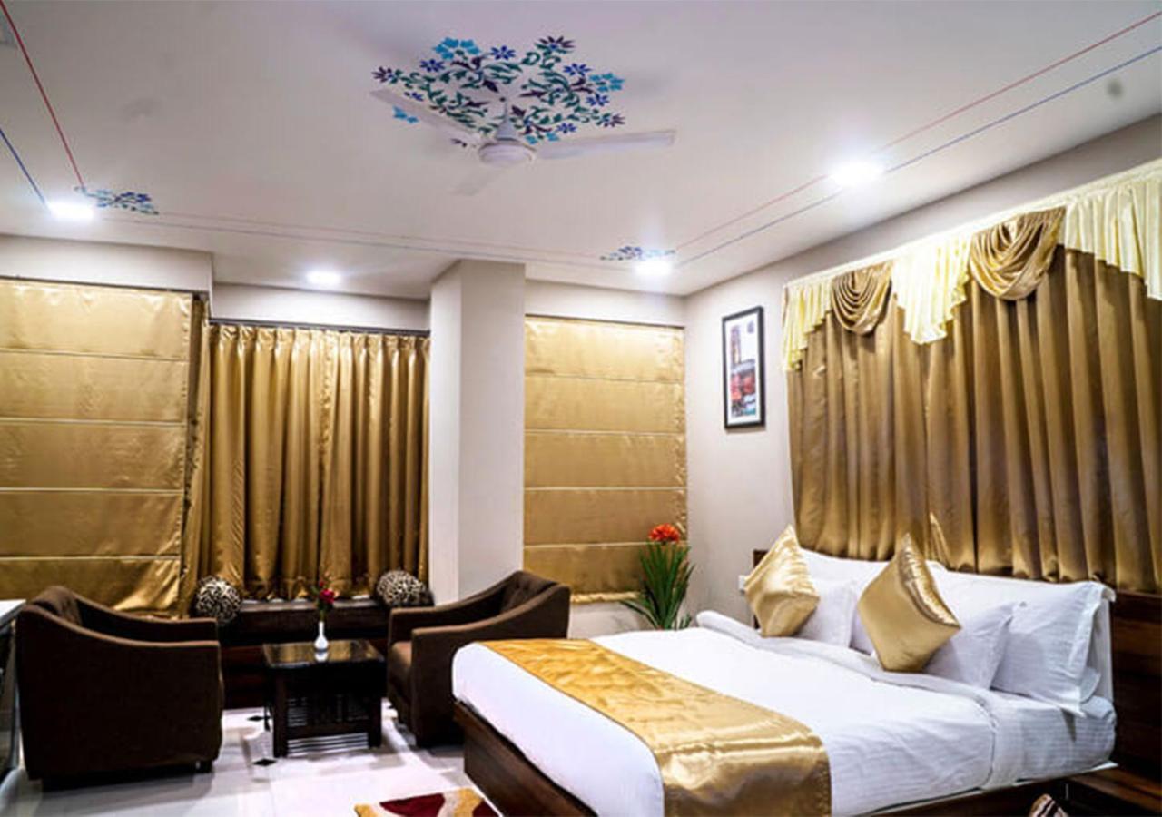 Hotel Kingfisher Udaipur Exteriör bild